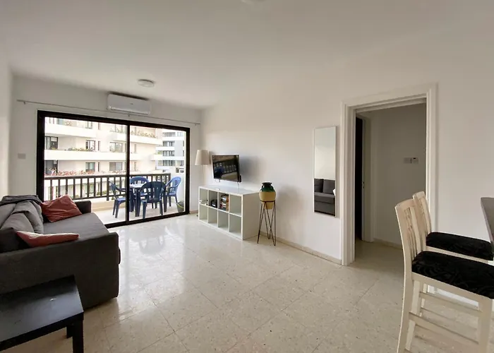 1st Class Location With Sea&pool View Апартаменты Пафос