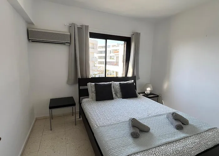 Апартаменты 1st Class Location With Sea&pool View