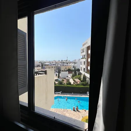 شقة 1st Class Location With Sea&pool View