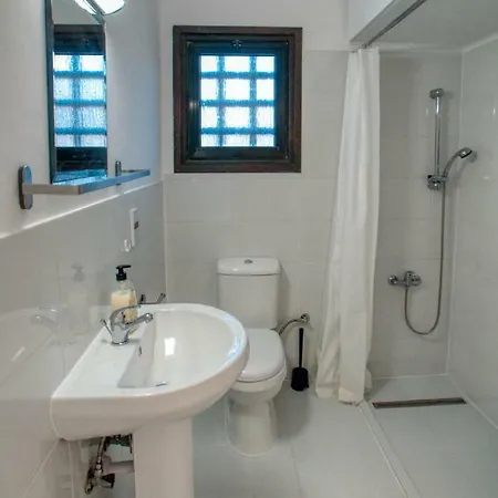 Apartament 1st Class Location With Sea&pool View Paphos